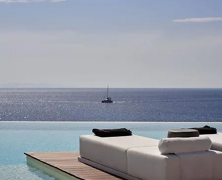 Kouros And Hotel 5*